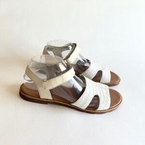 New Sorel White Leather Rubber Outsole Sandals size 10
